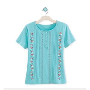 NWT C&K Designs Floral Pintuck Henley Top | Size: Large